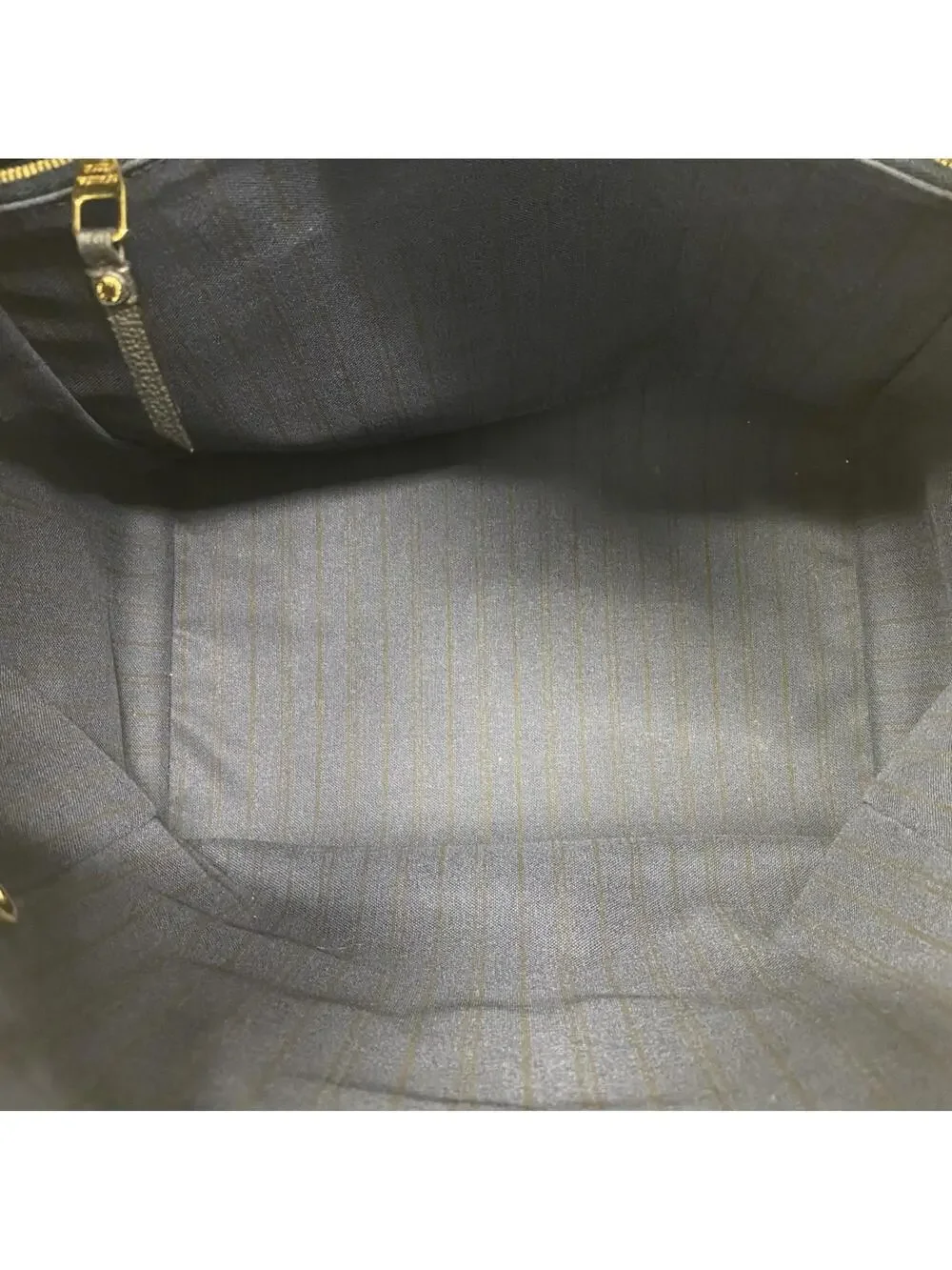Louis Vuitton Lumineuse Handbag #309652L98B